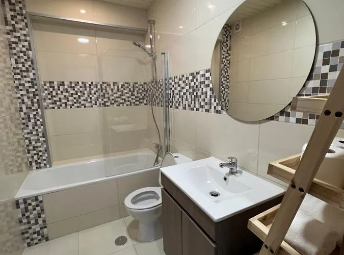 Casa Carvalho Hotel *